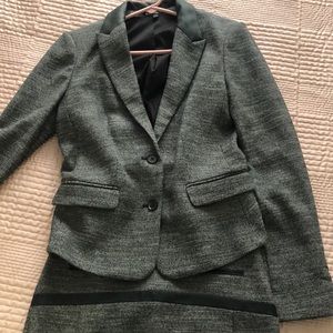 Express suit with skirt set